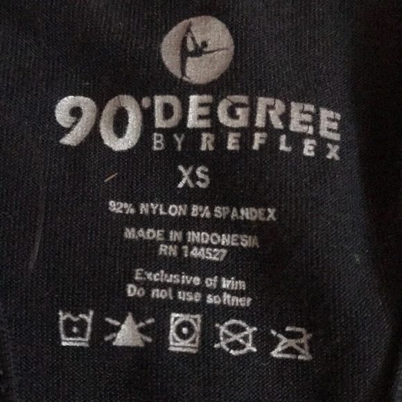 Black 90 degree tank top - Picture 2 of 3